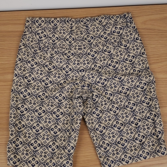 Shorts - Picture 2 of 3